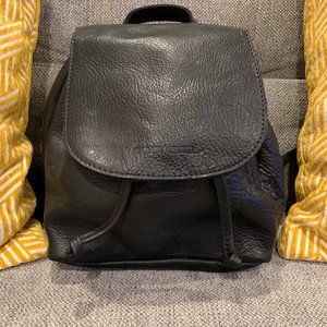 Portland Leather Goods Bucket Backpack-Pebbled Black